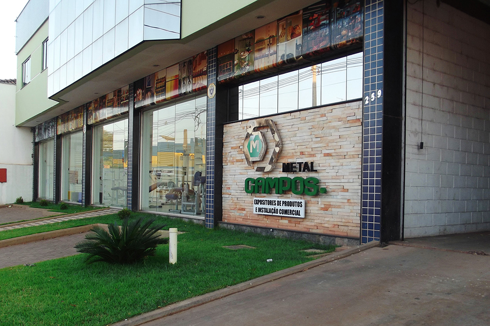 Fachada-metal-campos